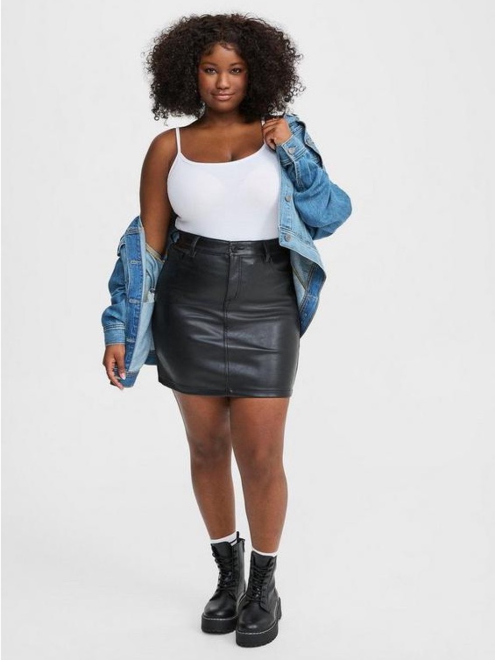 Torrid NWT faux leather mini skirt